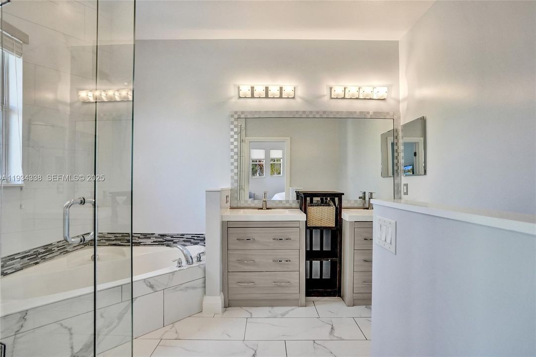 For Sale: $498,800 (4 beds, 3 baths, 1809 Square Feet)