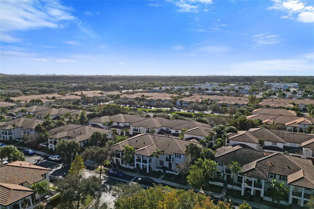 For Sale: $498,800 (4 beds, 3 baths, 1809 Square Feet)