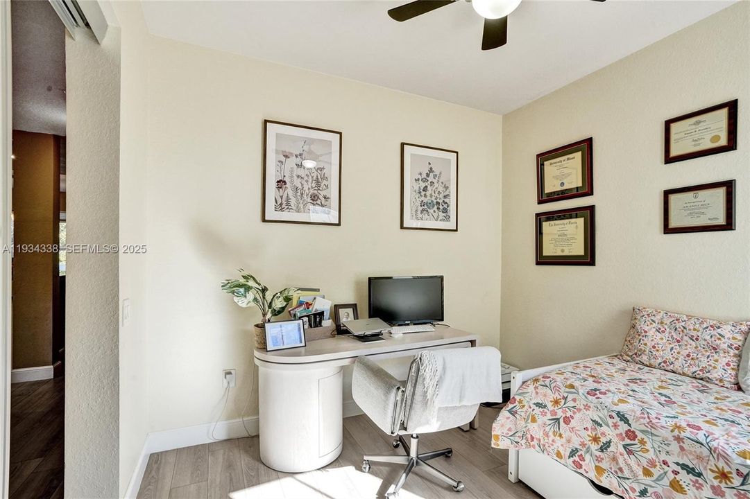 For Sale: $498,800 (4 beds, 3 baths, 1809 Square Feet)