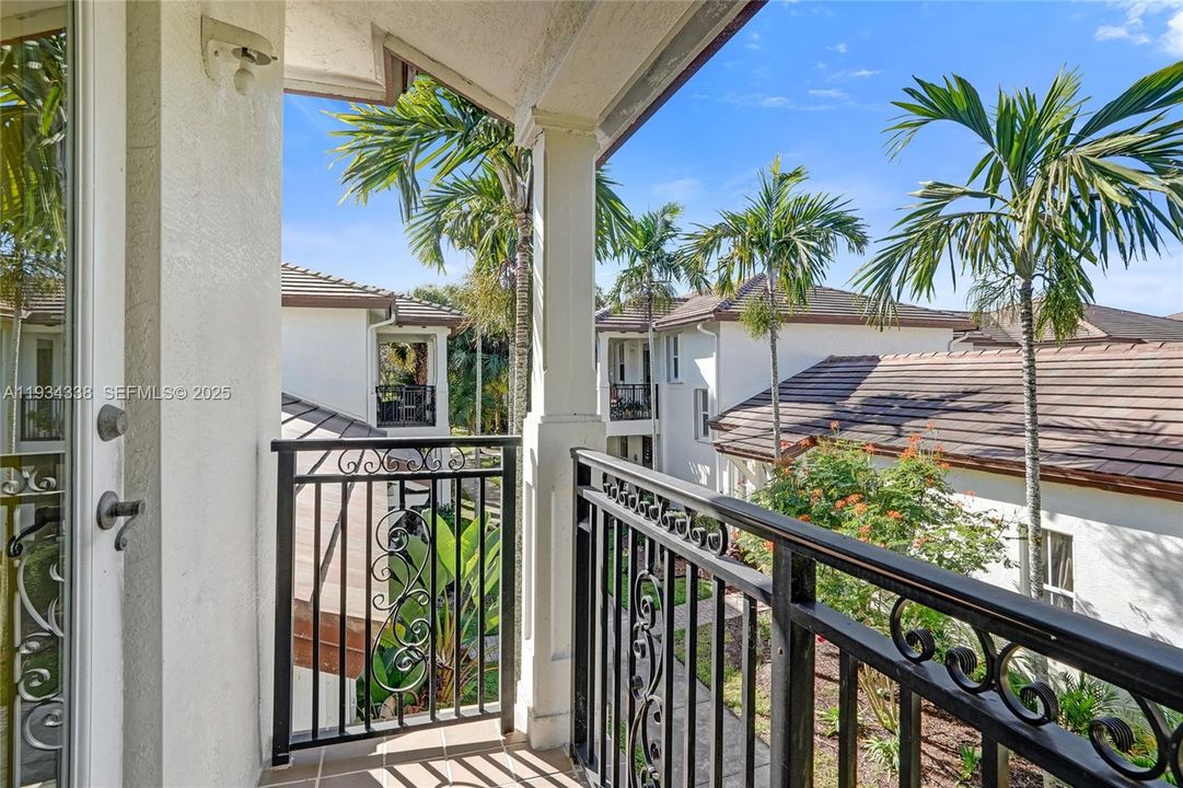 For Sale: $498,800 (4 beds, 3 baths, 1809 Square Feet)