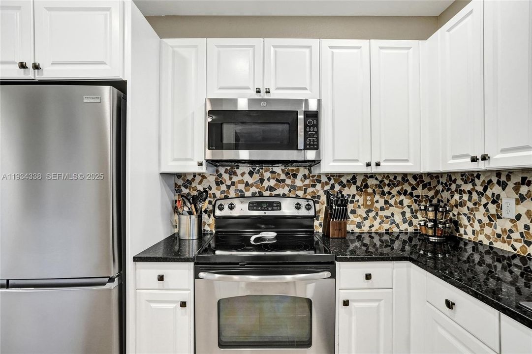 For Sale: $498,800 (4 beds, 3 baths, 1809 Square Feet)