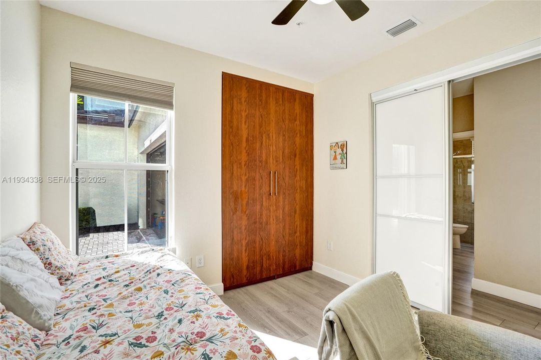 For Sale: $498,800 (4 beds, 3 baths, 1809 Square Feet)