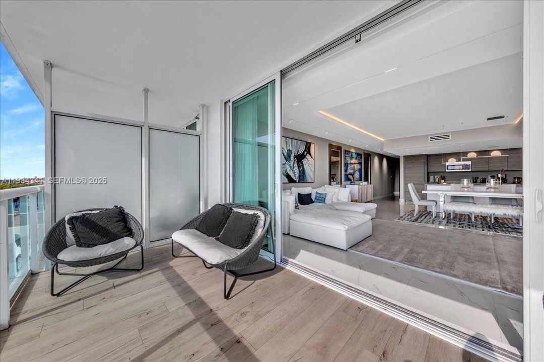 For Sale: $1,150,000 (3 beds, 2 baths, 1705 Square Feet)