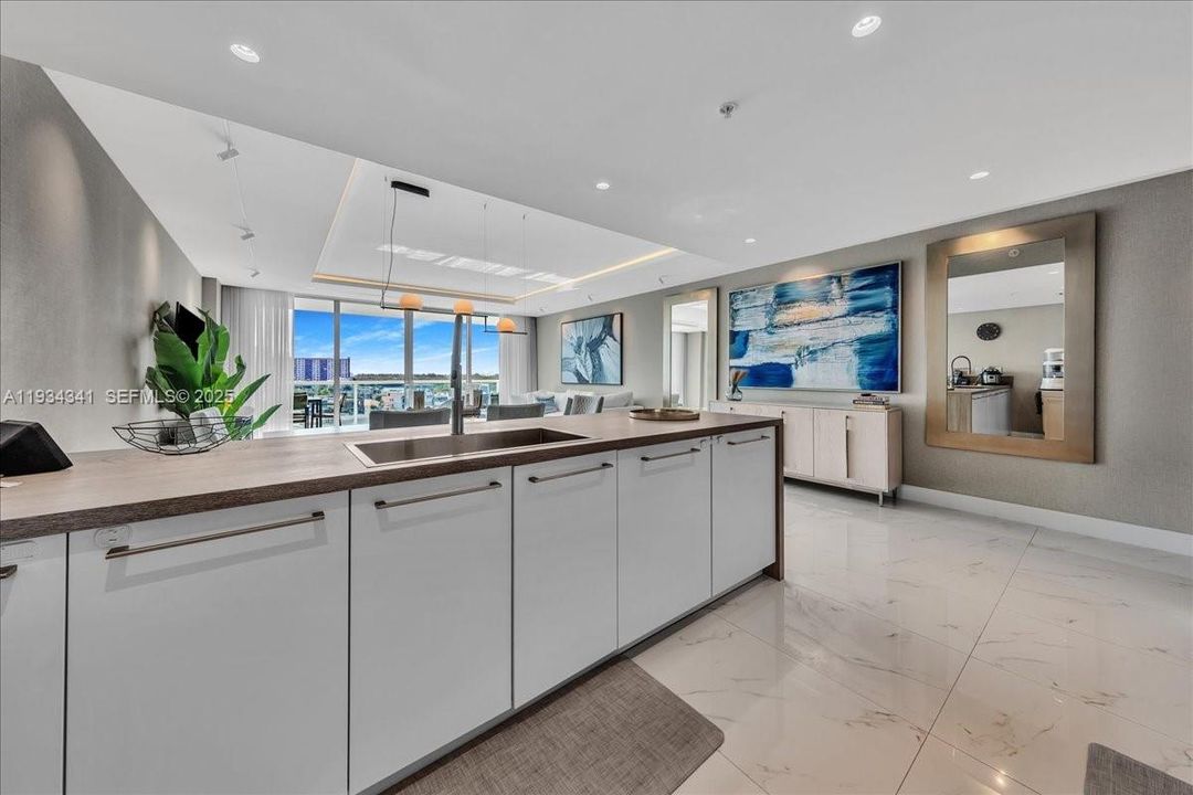 For Sale: $1,150,000 (3 beds, 2 baths, 1705 Square Feet)