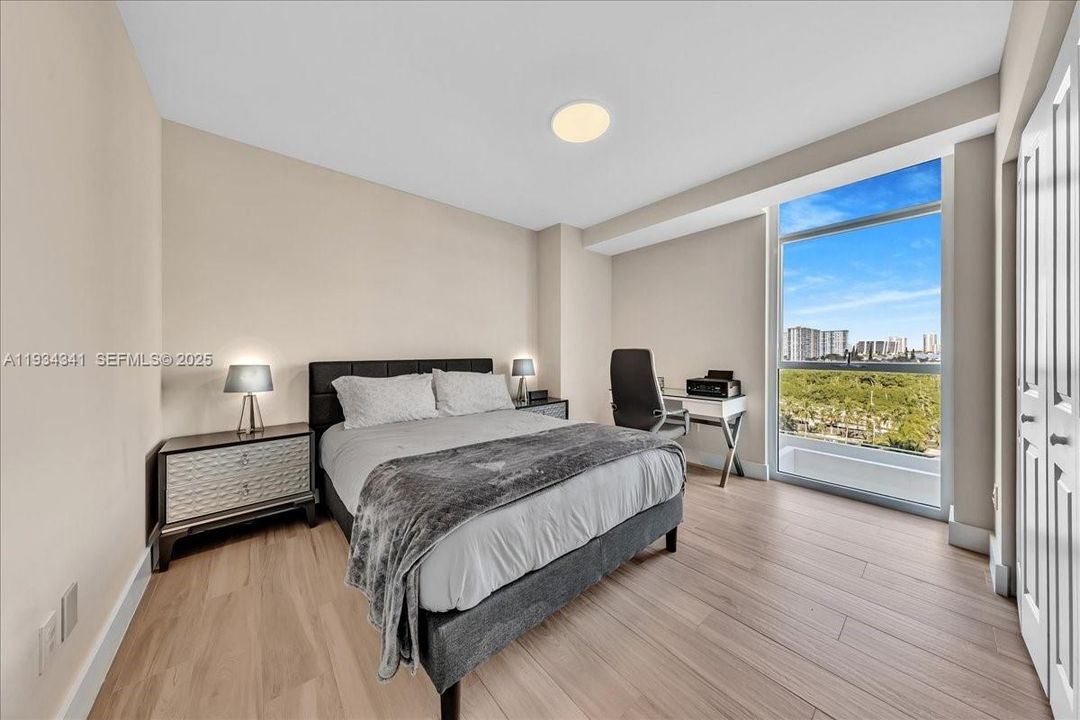 For Sale: $1,150,000 (3 beds, 2 baths, 1705 Square Feet)