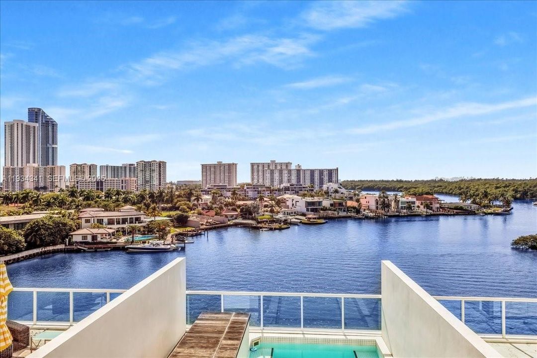 For Sale: $1,150,000 (3 beds, 2 baths, 1705 Square Feet)