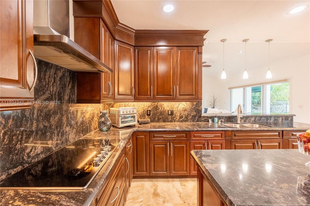 For Sale: $1,275,000 (3 beds, 2 baths, 2449 Square Feet)