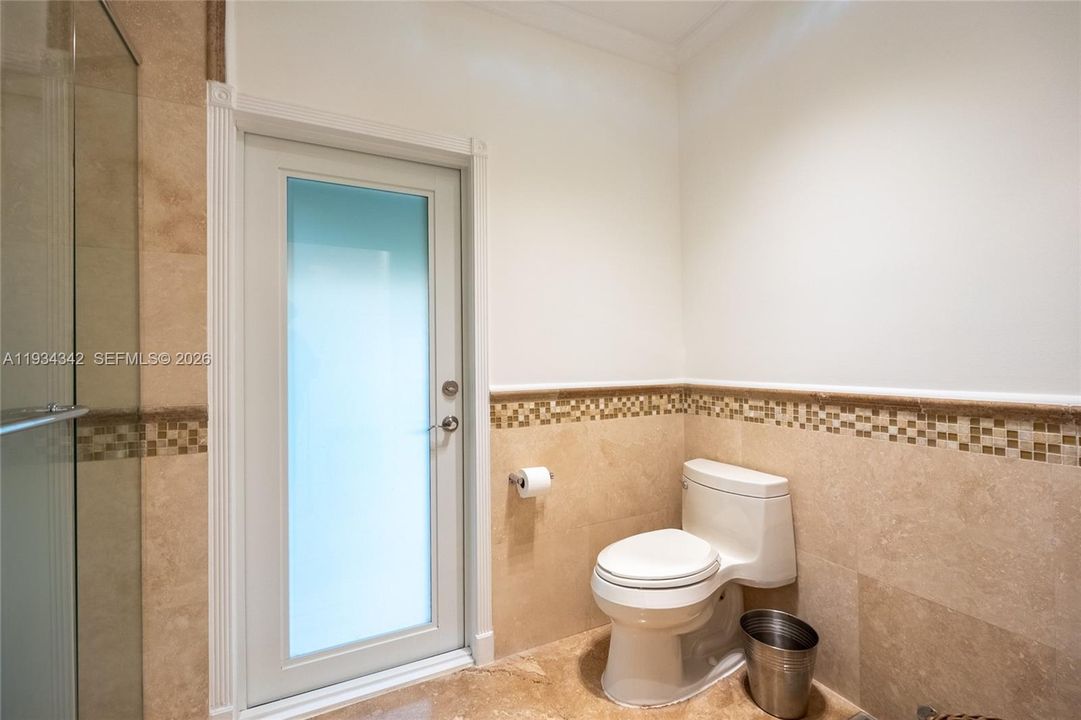 For Sale: $1,275,000 (3 beds, 2 baths, 2449 Square Feet)