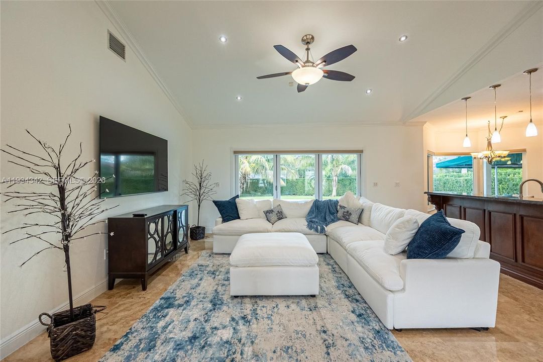 待售: $1,275,000 (3 贝兹, 2 浴室, 2449 平方英尺)