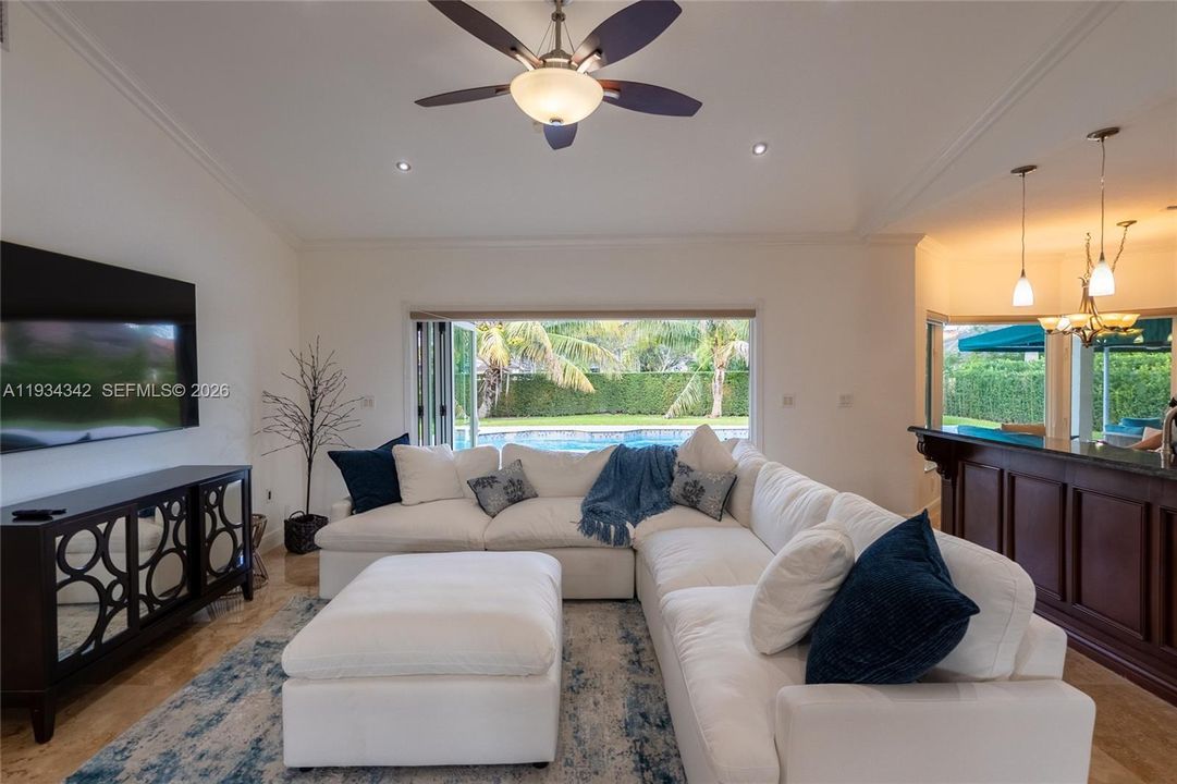 For Sale: $1,275,000 (3 beds, 2 baths, 2449 Square Feet)