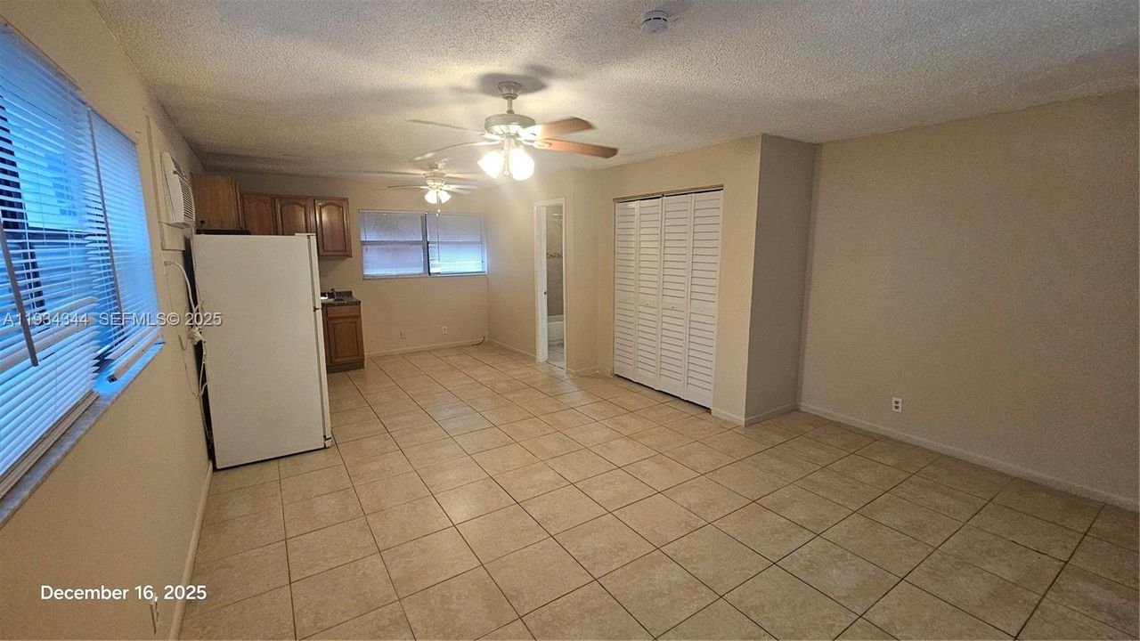For Rent: $1,300 (0 beds, 1 baths, 550 Square Feet)