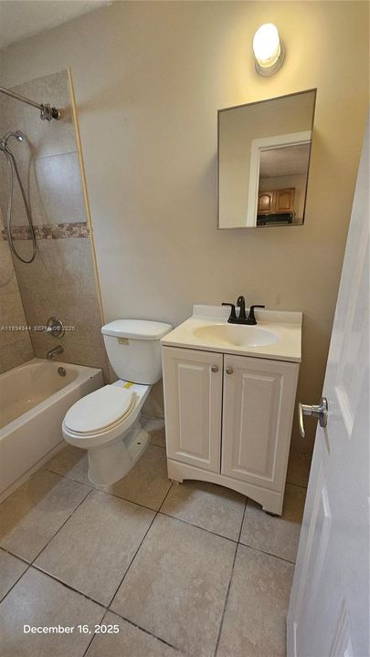 For Rent: $1,300 (0 beds, 1 baths, 550 Square Feet)