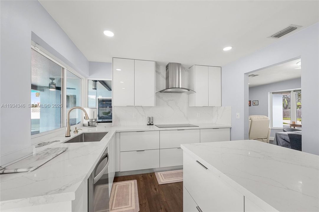 待售: $550,000 (3 贝兹, 2 浴室, 1441 平方英尺)