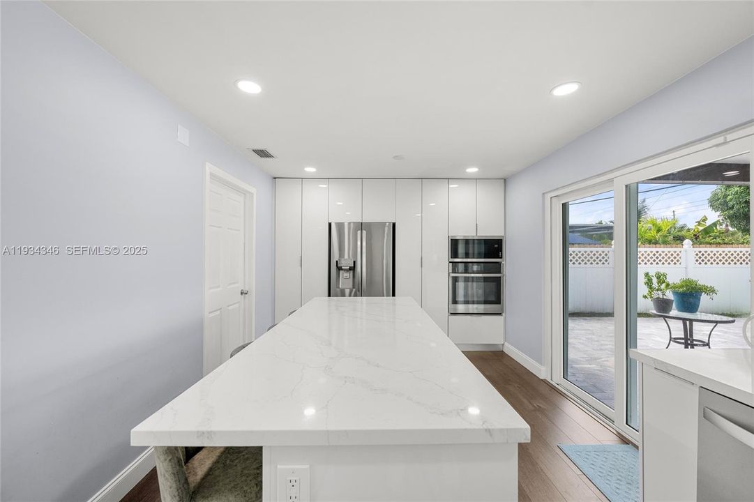 待售: $550,000 (3 贝兹, 2 浴室, 1441 平方英尺)