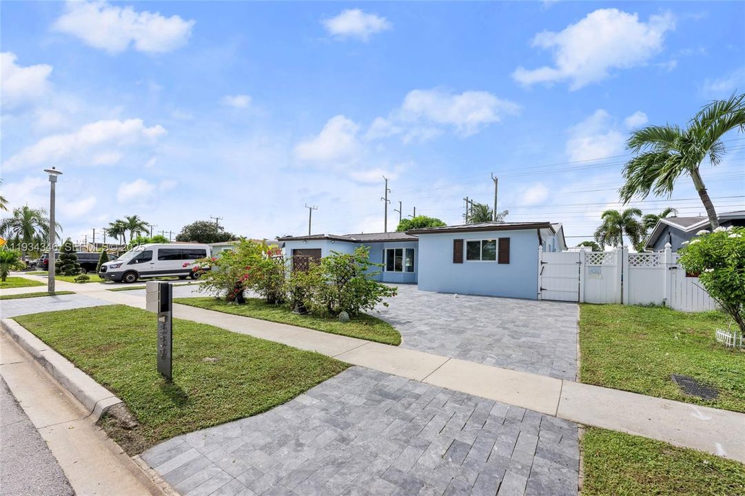 待售: $550,000 (3 贝兹, 2 浴室, 1441 平方英尺)