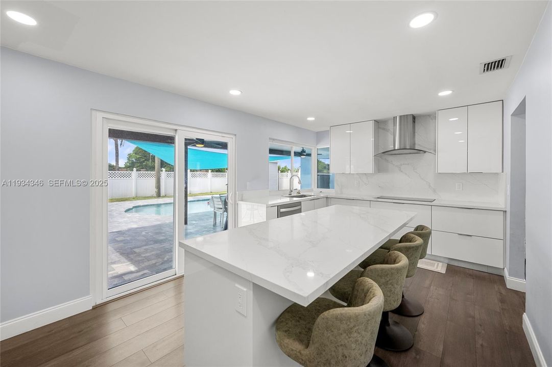 待售: $550,000 (3 贝兹, 2 浴室, 1441 平方英尺)