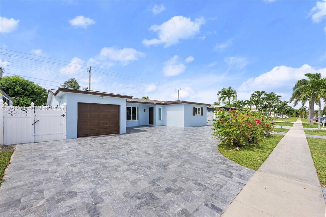 待售: $550,000 (3 贝兹, 2 浴室, 1441 平方英尺)