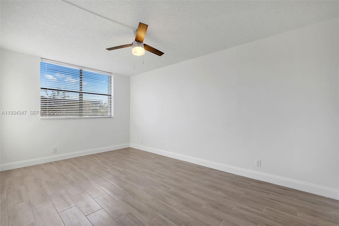 For Rent: $1,590 (1 beds, 1 baths, 606 Square Feet)