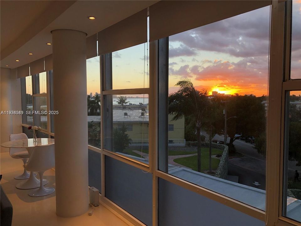 出租: $2,700 (0 贝兹, 1 浴室, 678 平方英尺)