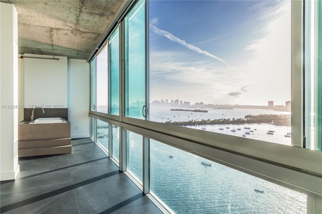 For Rent: $6,200 (2 beds, 2 baths, 1906 Square Feet)