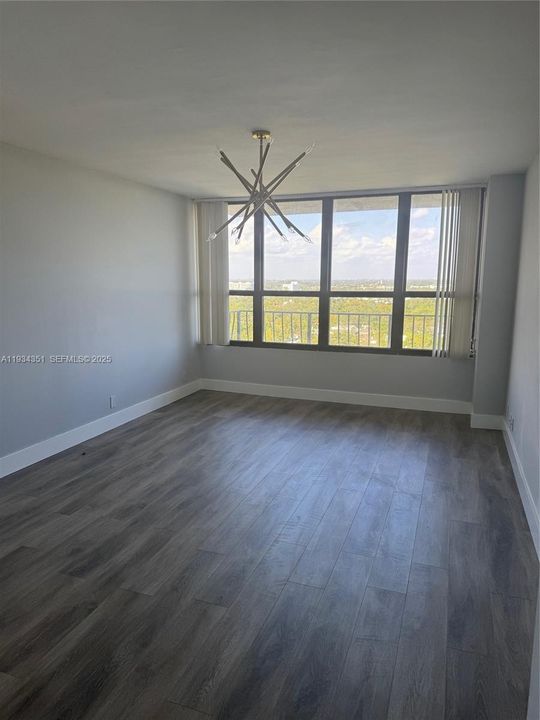 For Rent: $2,800 (2 beds, 2 baths, 1219 Square Feet)