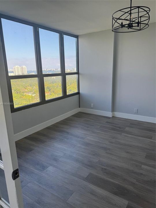 For Rent: $2,800 (2 beds, 2 baths, 1219 Square Feet)