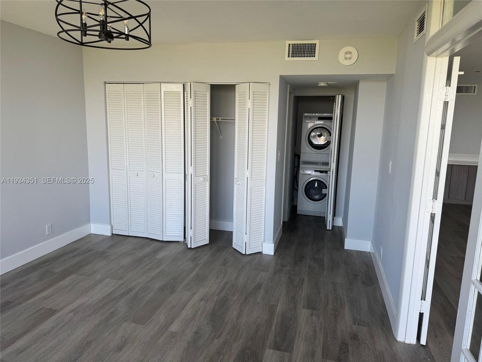 For Rent: $2,800 (2 beds, 2 baths, 1219 Square Feet)