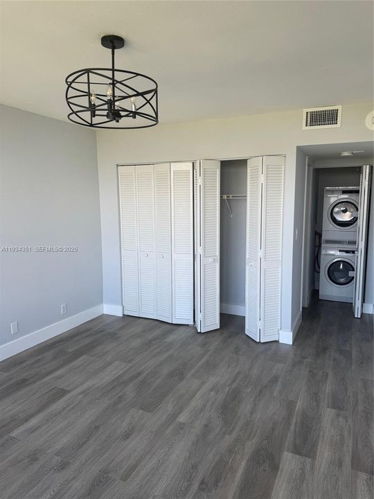 For Rent: $2,800 (2 beds, 2 baths, 1219 Square Feet)