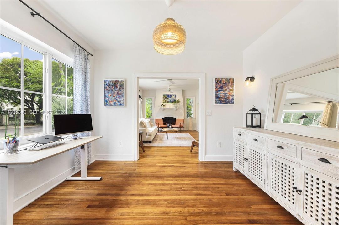 На продажу: $1,250,000 (3 спален, 2 ванн, 2050 Квадратных фут)