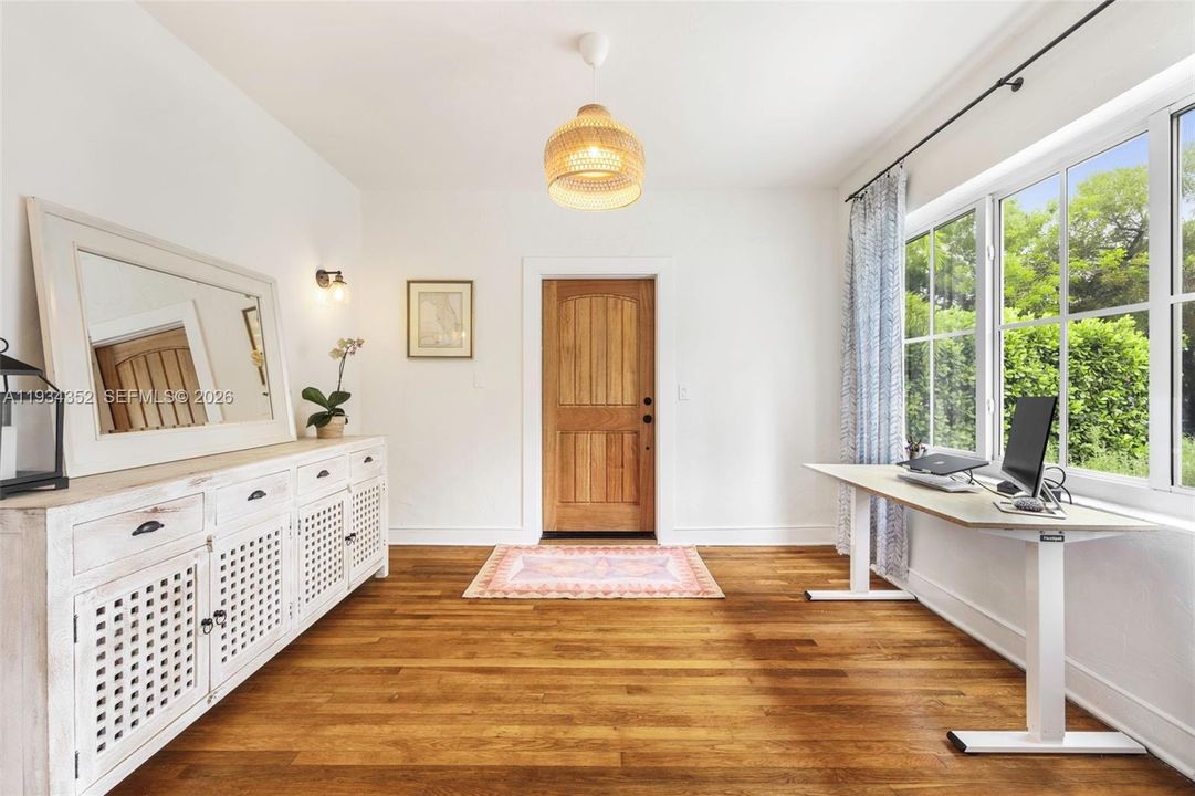 На продажу: $1,250,000 (3 спален, 2 ванн, 2050 Квадратных фут)