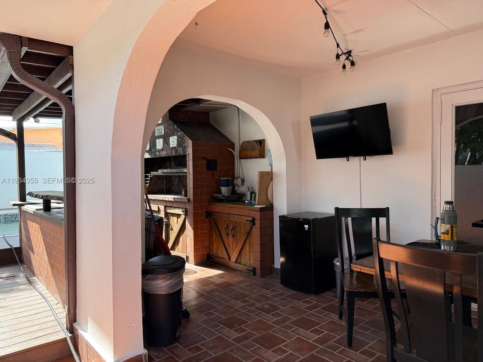 В аренду: $4,999 (3 спален, 2 ванн, 2640 Квадратных фут)