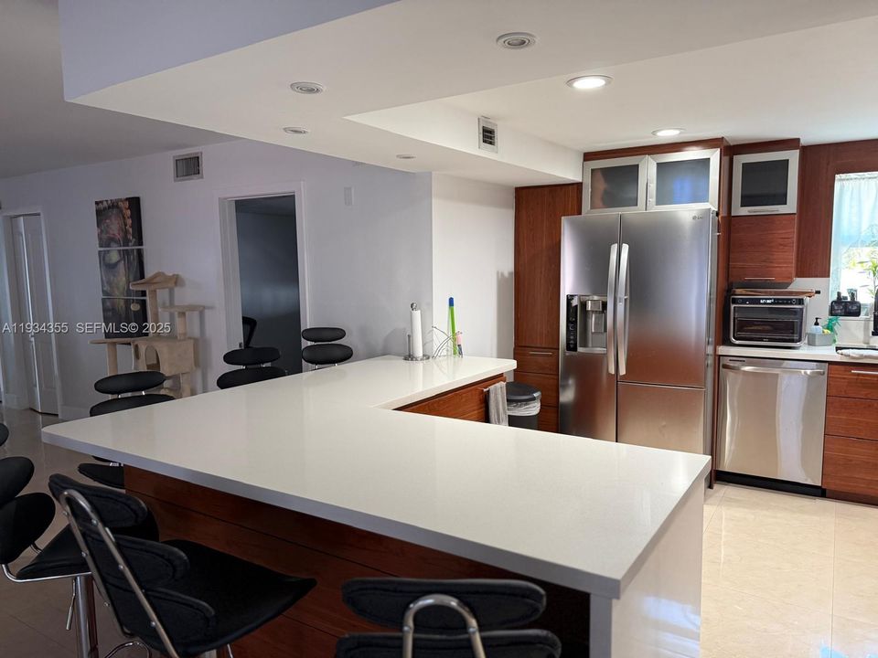 В аренду: $4,999 (3 спален, 2 ванн, 2640 Квадратных фут)