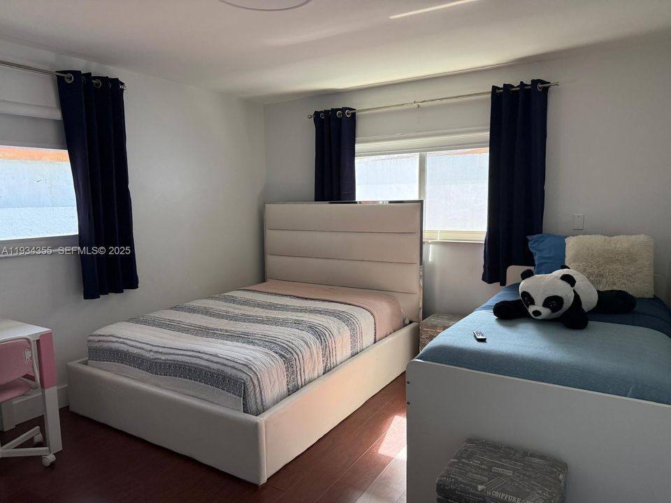 В аренду: $4,999 (3 спален, 2 ванн, 2640 Квадратных фут)