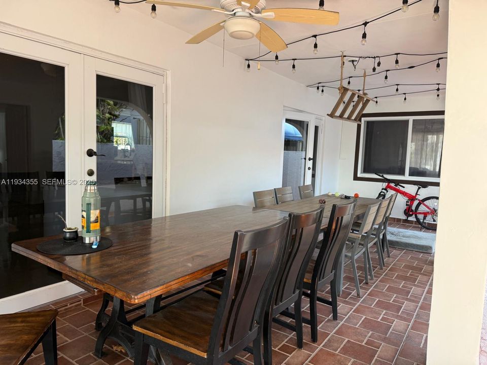 В аренду: $4,999 (3 спален, 2 ванн, 2640 Квадратных фут)