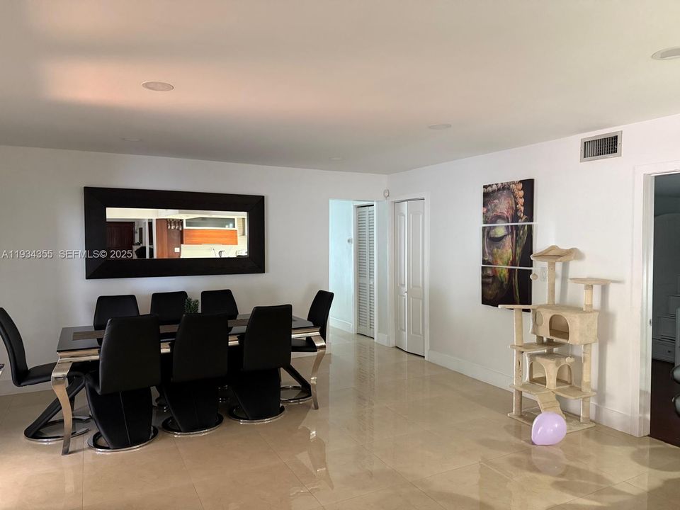 В аренду: $4,999 (3 спален, 2 ванн, 2640 Квадратных фут)