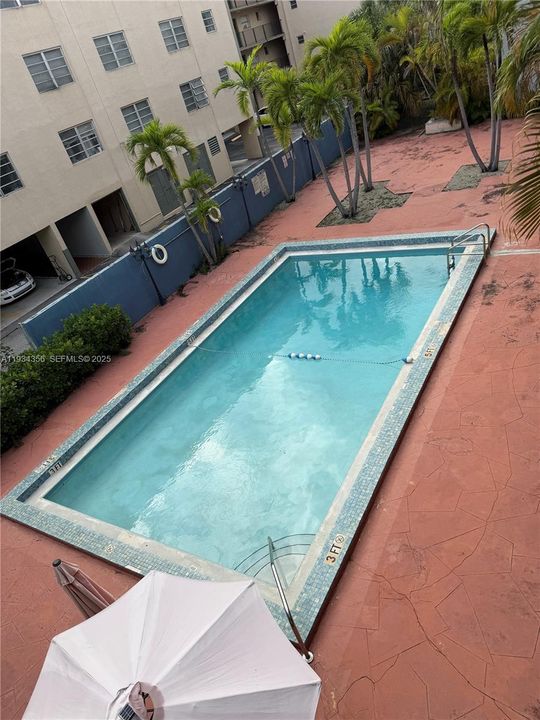 For Rent: $1,700 (1 beds, 1 baths, 765 Square Feet)