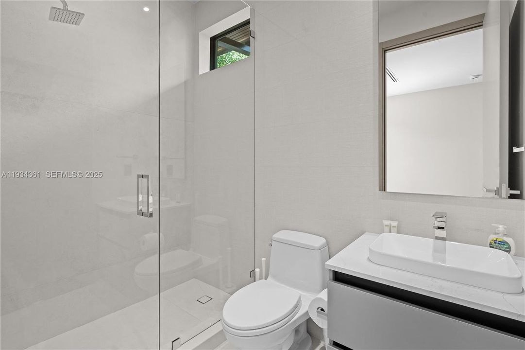 На продажу: $5,700,000 (9 спален, 9 ванн, 0 Квадратных фут)