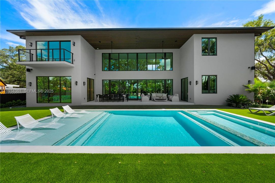 На продажу: $5,700,000 (9 спален, 9 ванн, 0 Квадратных фут)