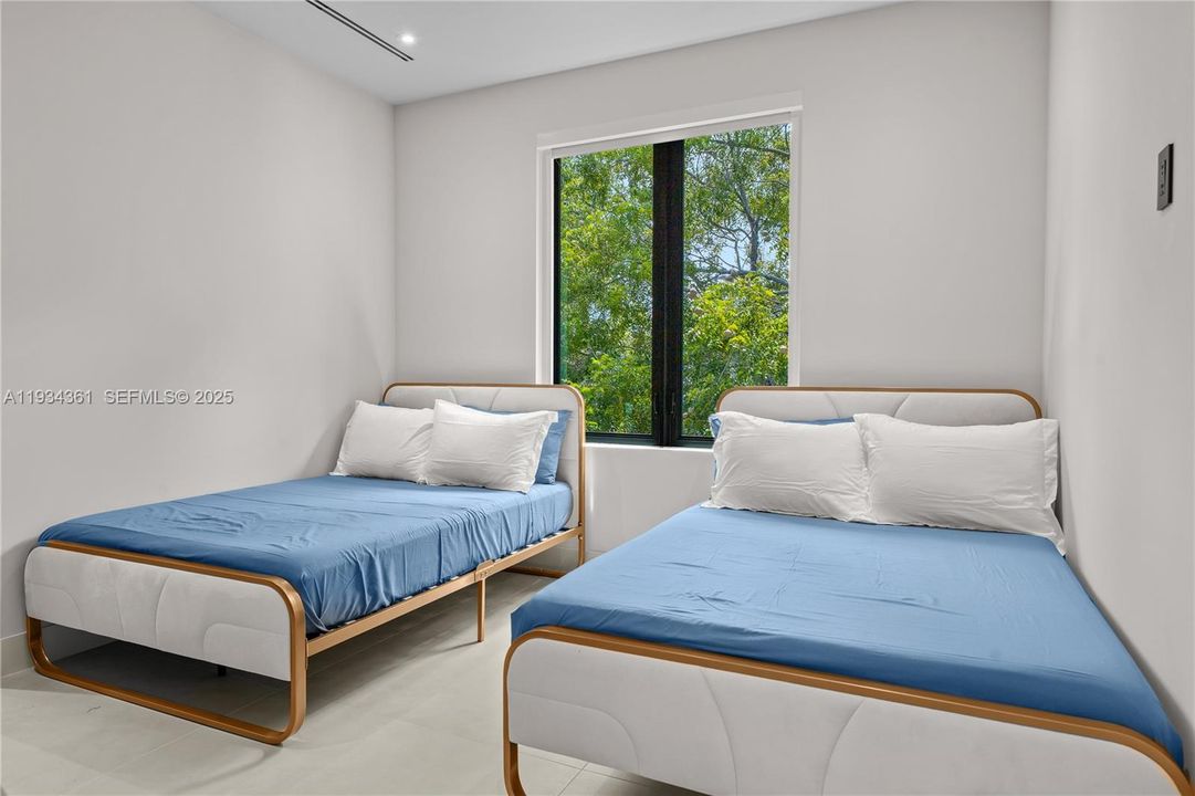 На продажу: $5,700,000 (9 спален, 9 ванн, 0 Квадратных фут)