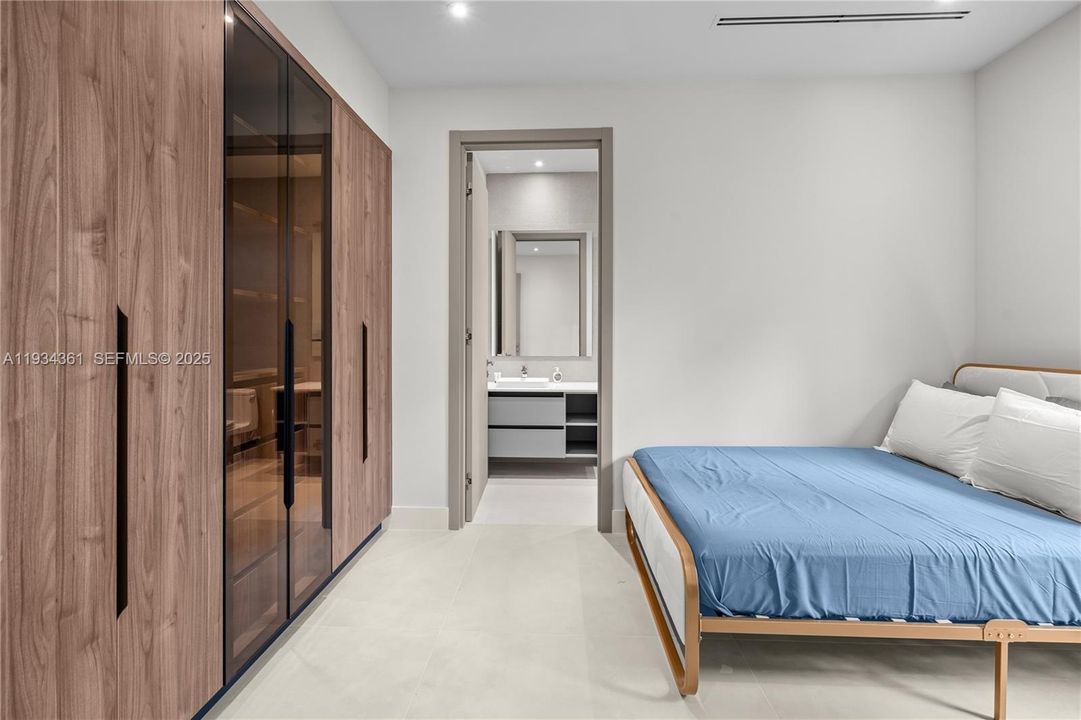 На продажу: $5,700,000 (9 спален, 9 ванн, 0 Квадратных фут)