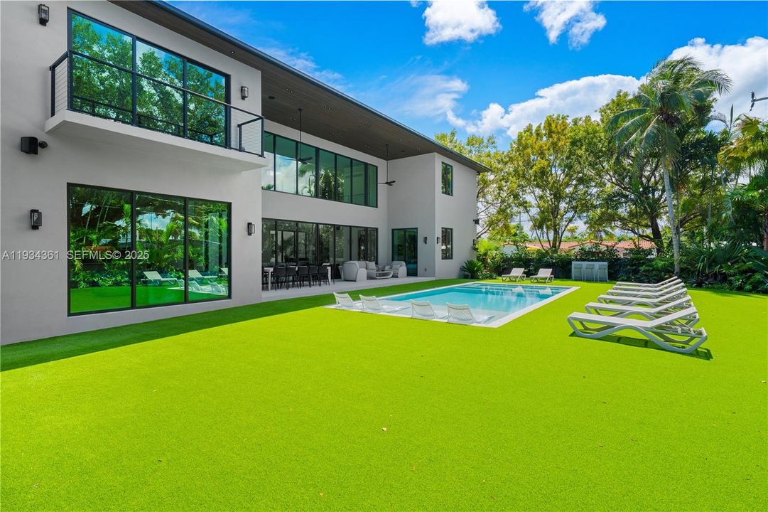 На продажу: $5,700,000 (9 спален, 9 ванн, 0 Квадратных фут)