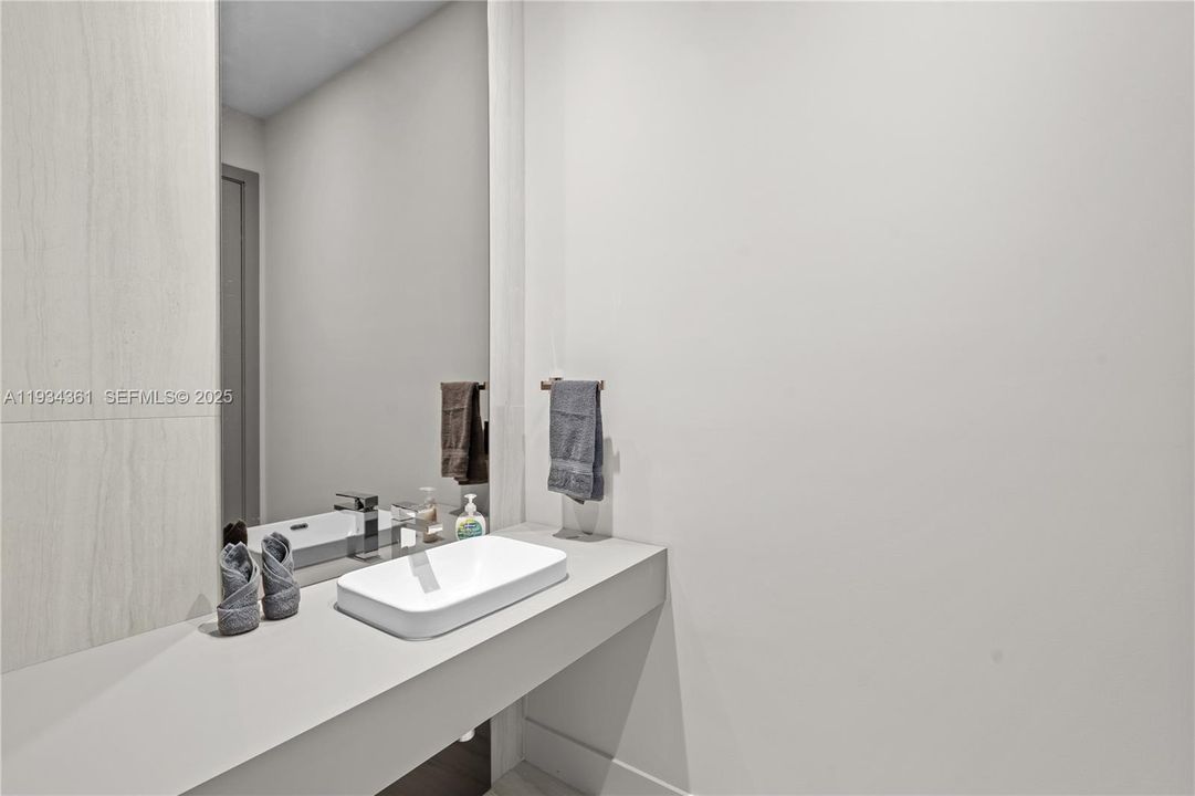 На продажу: $5,700,000 (9 спален, 9 ванн, 0 Квадратных фут)