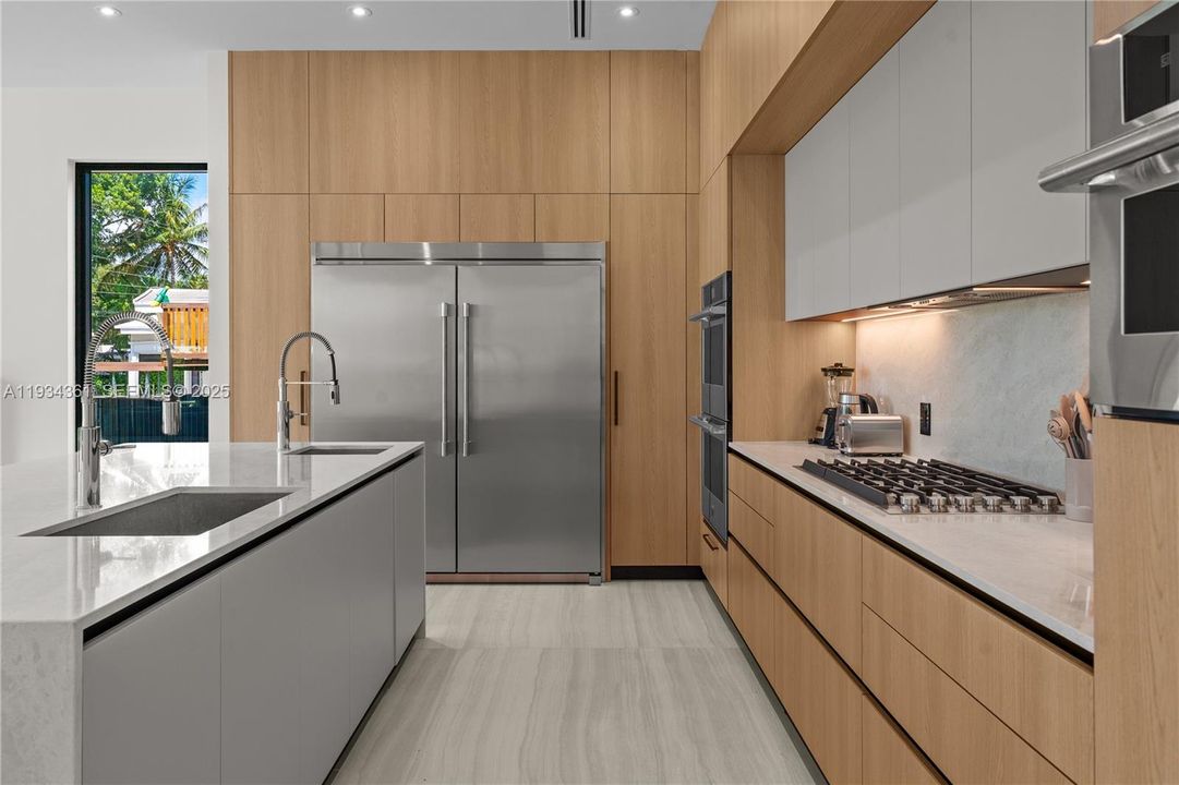 На продажу: $5,700,000 (9 спален, 9 ванн, 0 Квадратных фут)