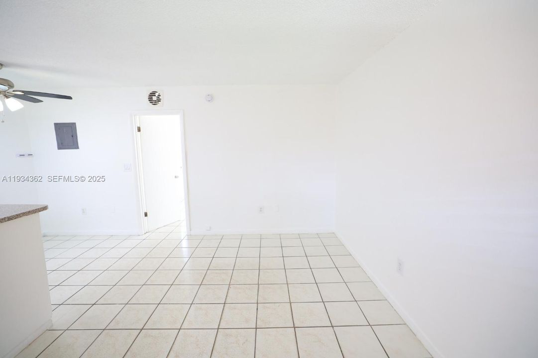 For Rent: $1,700 (1 beds, 1 baths, 0 Square Feet)
