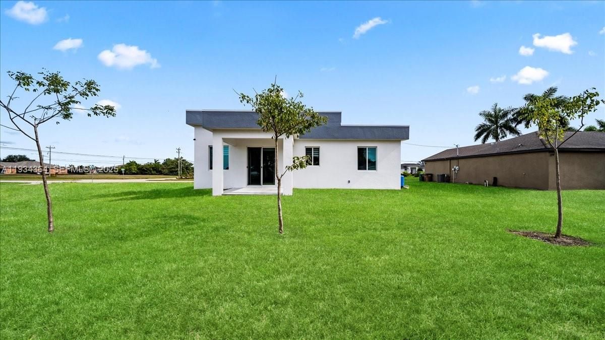 En Venta: $360,000 (3 camas, 2 baños, 1527 Pies cuadrados)