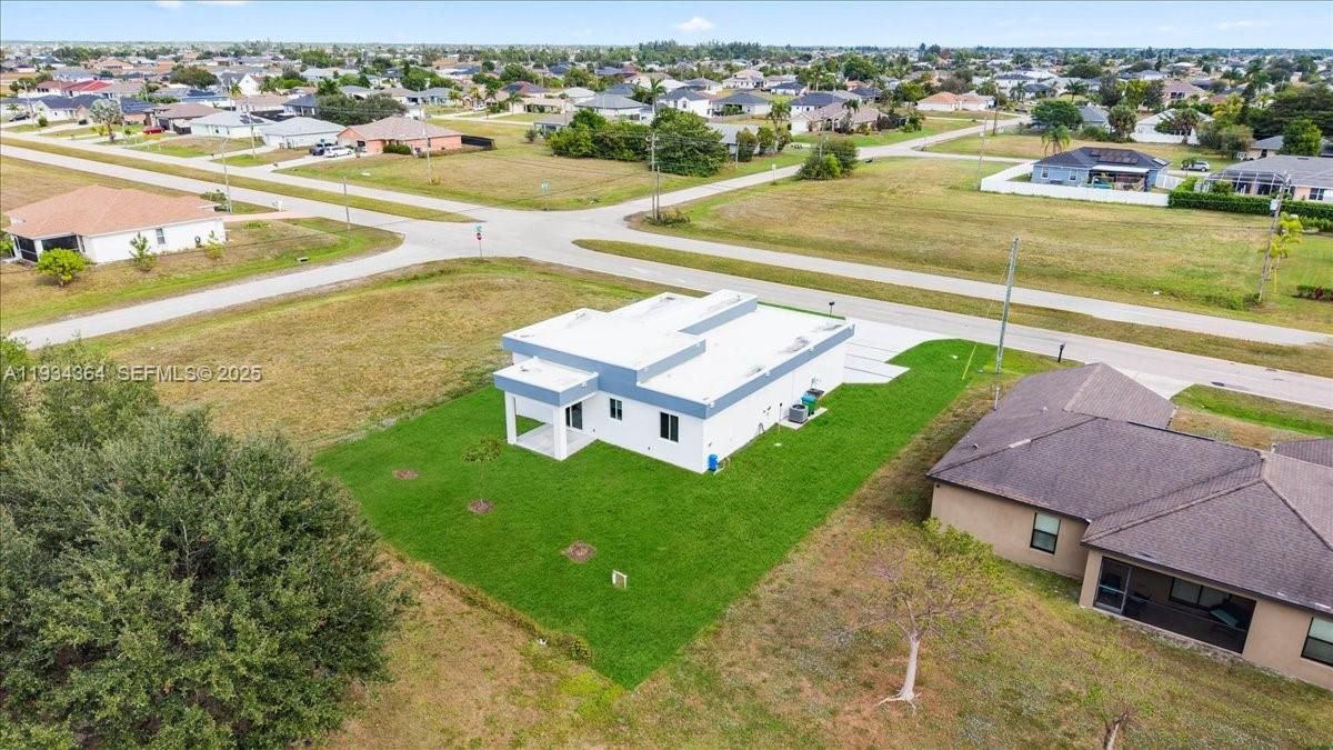 En Venta: $360,000 (3 camas, 2 baños, 1527 Pies cuadrados)