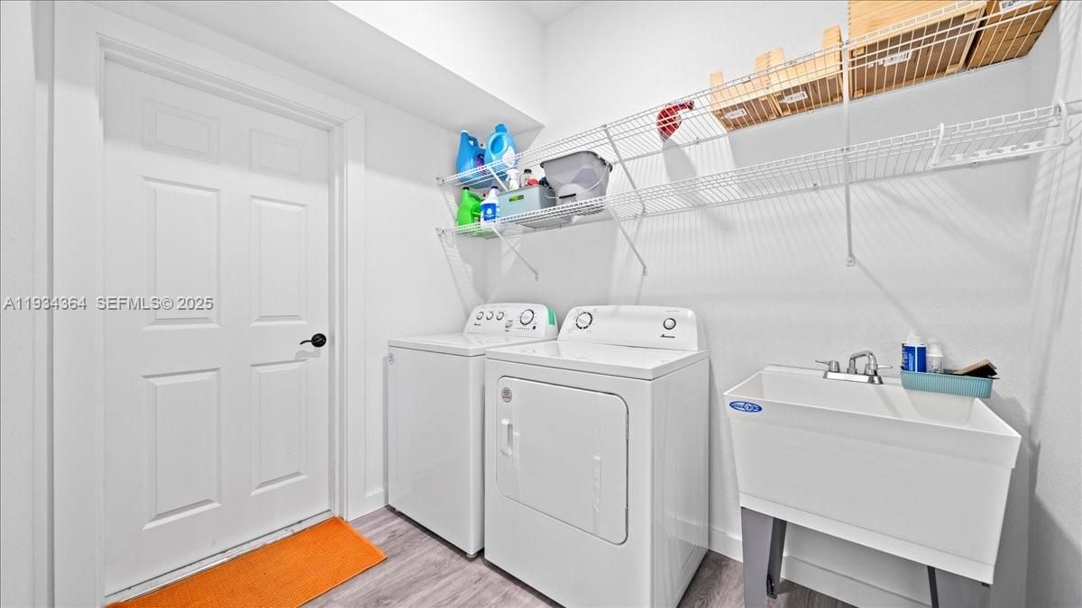 En Venta: $360,000 (3 camas, 2 baños, 1527 Pies cuadrados)