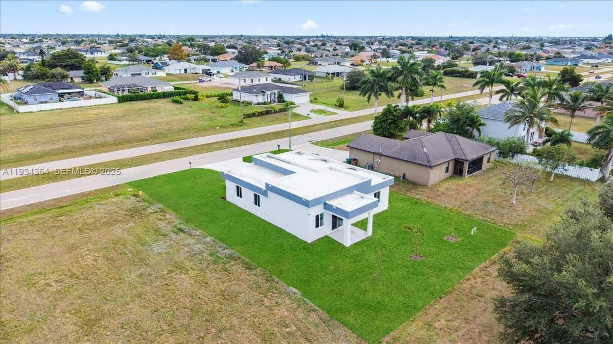 En Venta: $360,000 (3 camas, 2 baños, 1527 Pies cuadrados)