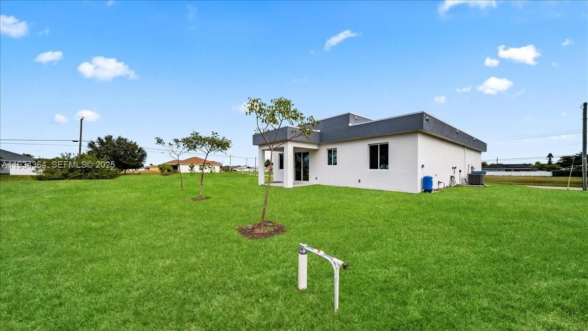 En Venta: $360,000 (3 camas, 2 baños, 1527 Pies cuadrados)