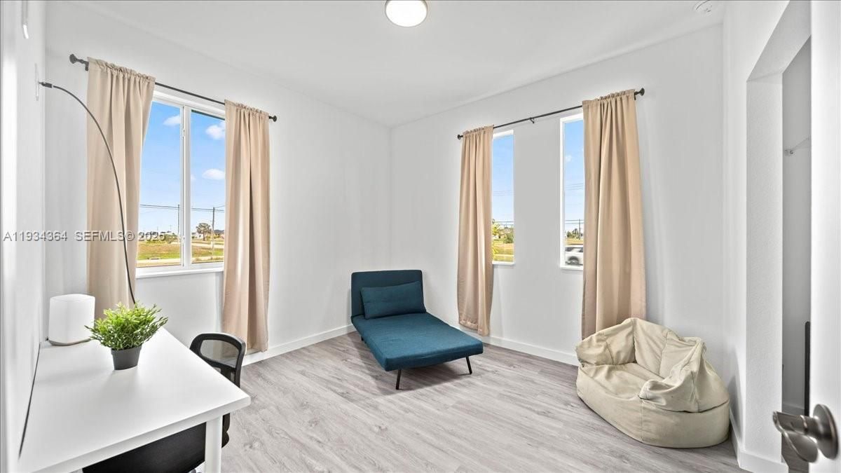 En Venta: $360,000 (3 camas, 2 baños, 1527 Pies cuadrados)